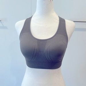 UNDEROUTFIT NOWSUNDAY, active bra sewn in cups